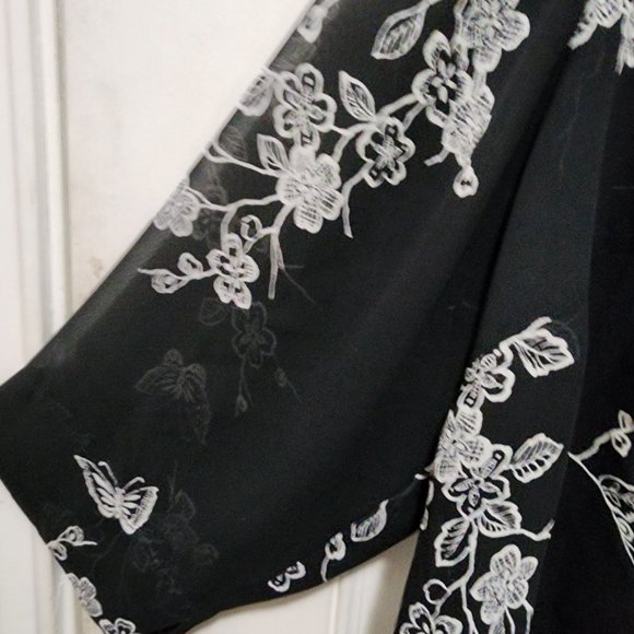 Emma James Womens Blouse 20W Plus Size Sheer Black White Floral Liz Claiborne - Picture 3 of 7